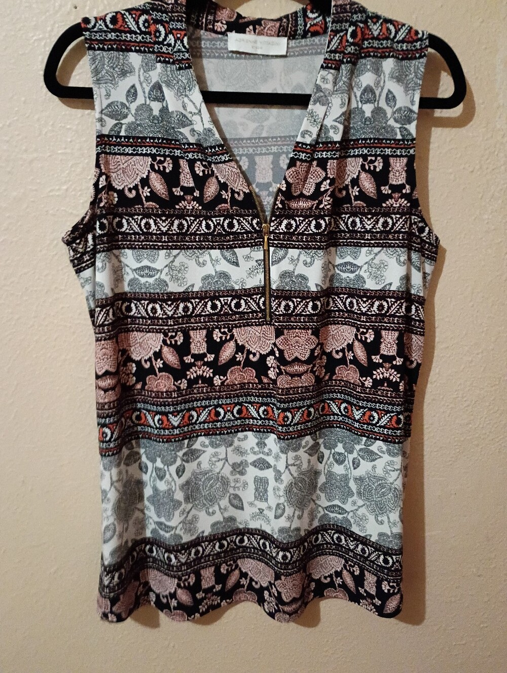 Adrienne Vitadini Size Large Sleeveless V-Neck Zip Front Patterned Tank